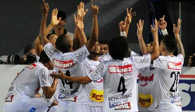 Peixe despachou o rival das oitavas da Copa do Brasil por 2 a 1, em pleno Itaquer&atilde;o