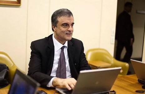Ministro da Justi&ccedil;a respondeu perguntas de internautas no Facebook, como parte do programa Dialoga Brasil, do governo federal