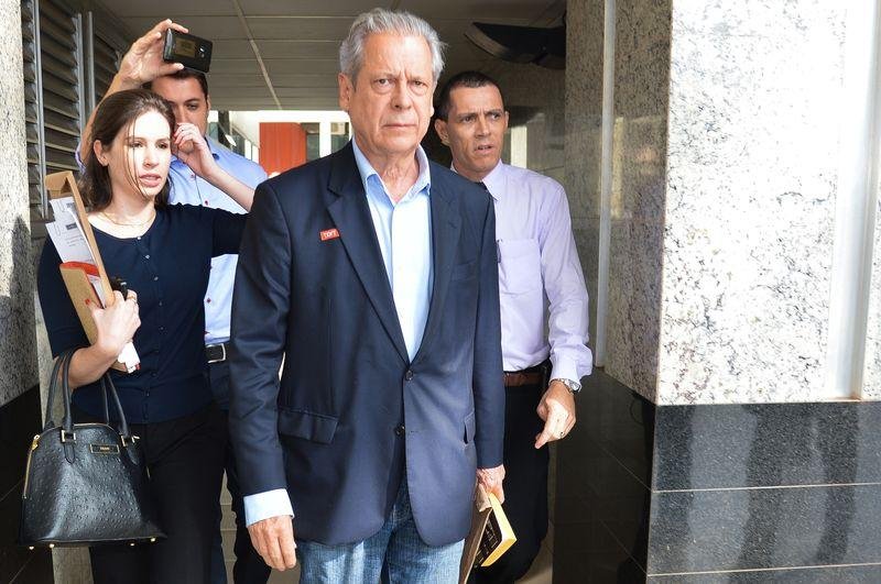 Dirceu vai ficar em sil&ecirc;ncio na CPI da Petrobras, diz defesa 