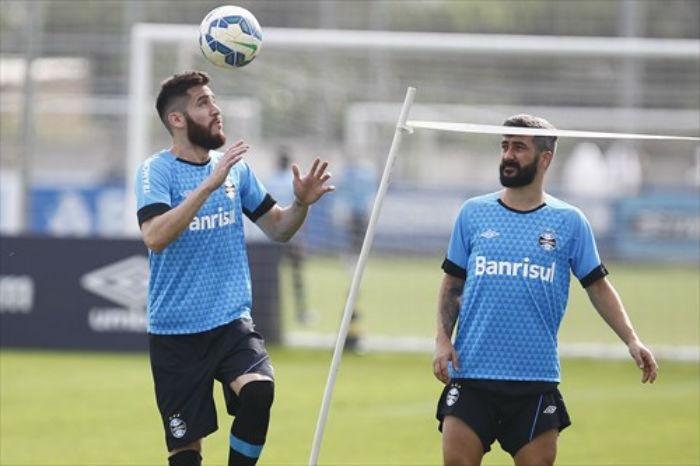 Titulares correram ao redor dos gramados do CT e depois jogaram Futev&ocirc;lei