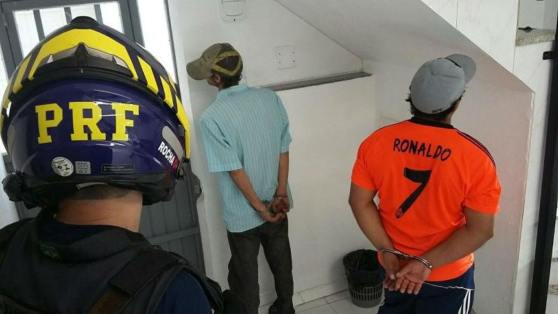 Dupla &eacute; presa por cobrar estacionamento perto da Expointer