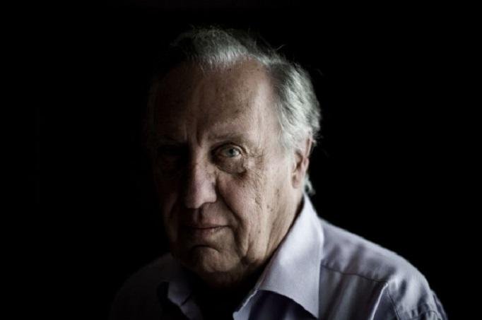 Em trechos de autobiografia, Forsyth contou detalhes do seu tempo como espi&atilde;o