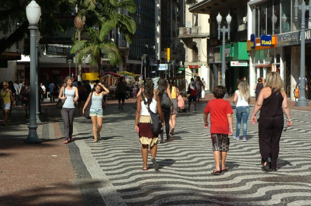Term&ocirc;metros devem alcan&ccedil;ar os 32&ordm;C em Porto Alegre nesta segunda-feira 