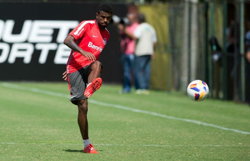 Geferson fica no Inter ap&oacute;s desacerto com Sampdoria 