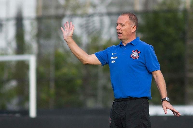 Mano Menezes foi confirmado como t&eacute;cnico do Cruzeiro