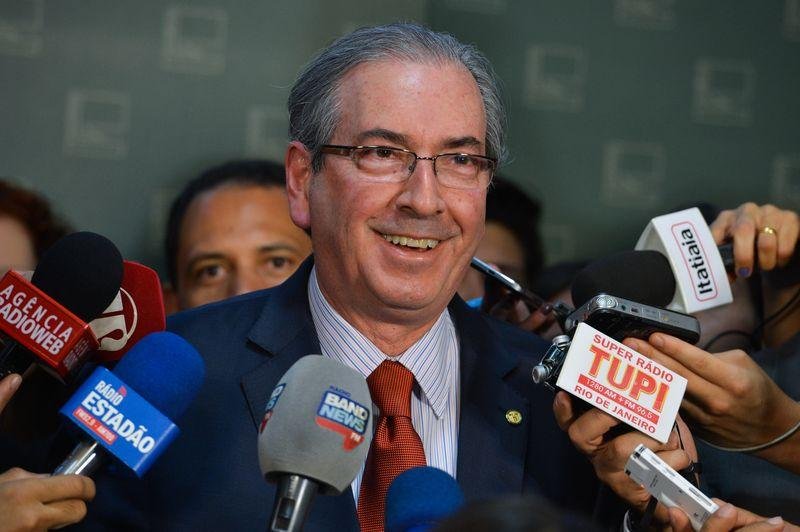 Presidente da C&acirc;mara disse que continua rompido com o governo mas que est&aacute; disposto a ajudar na quest&atilde;o do Or&ccedil;amento