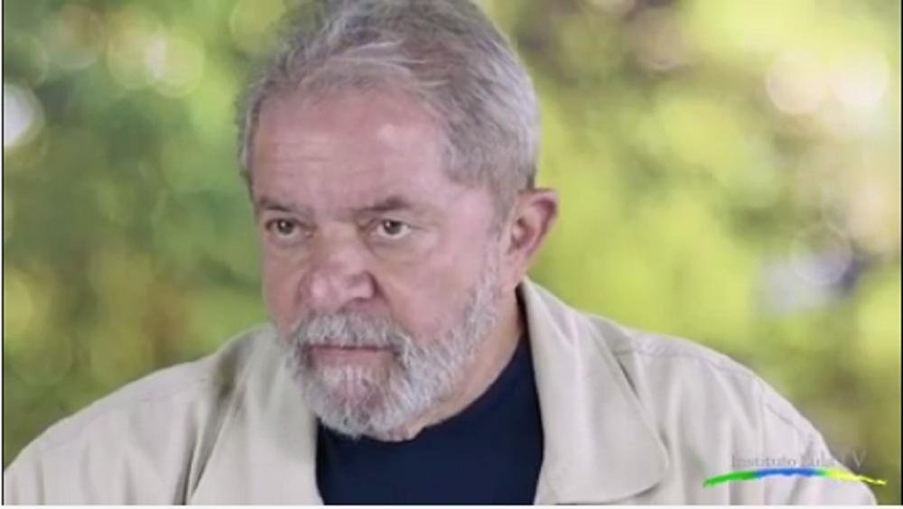 Segundo Lula, na hora em que o governo "est&aacute; bem, que est&aacute; dando tudo certo", a maioria da sociedade se manifesta a favor