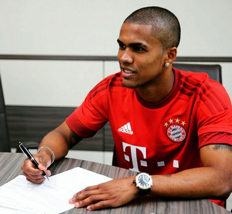 Venda de Douglas Costa foi vendido para Bayern de Munique