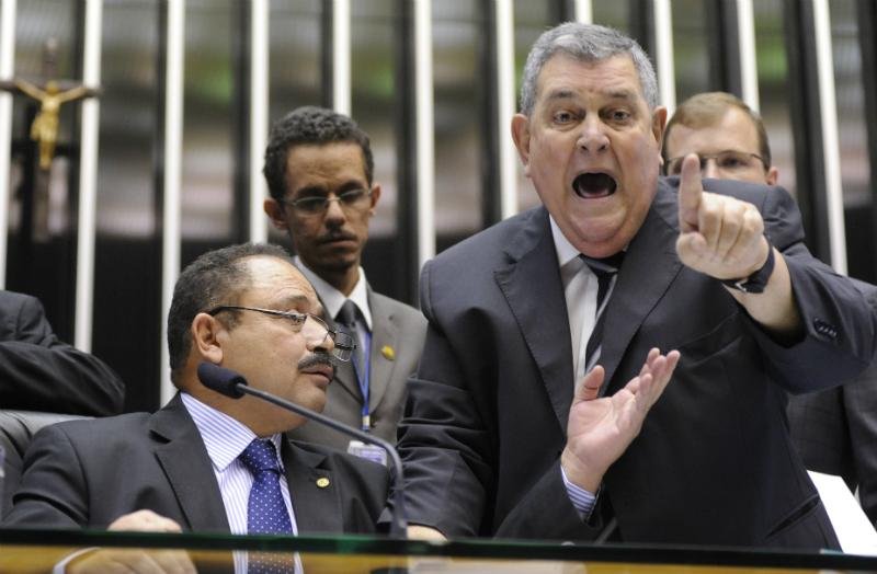 Em clima tenso, sess&atilde;o do Congresso n&atilde;o tem qu&oacute;rum para apreciar vetos