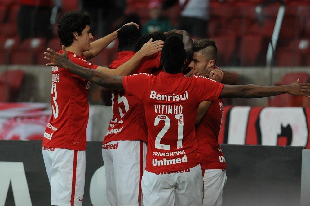 Ernando abriu o placar no Beira-Rio