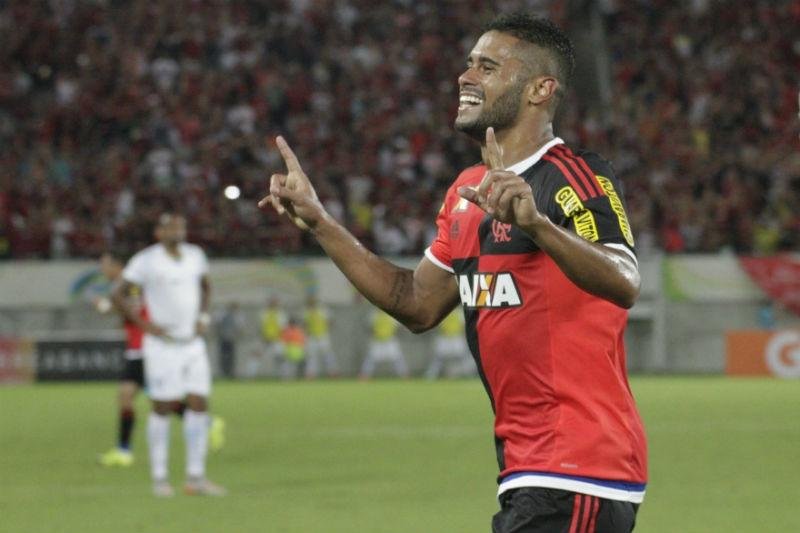 Flamengo est&aacute; perto do grupo de classifica&ccedil;&atilde;o &agrave; Copa Libertadores, com 32 pontos