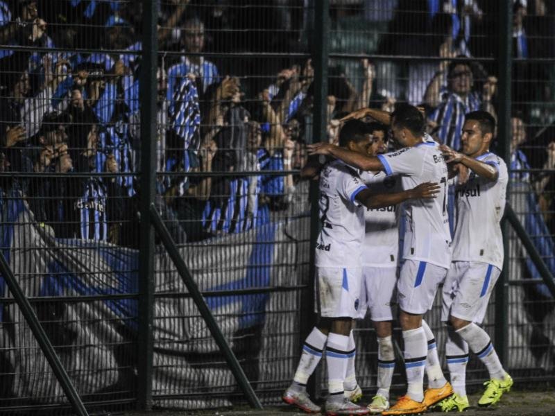 Vit&oacute;ria fora mostra que Gr&ecirc;mio tem grupo, avaliam jogadores