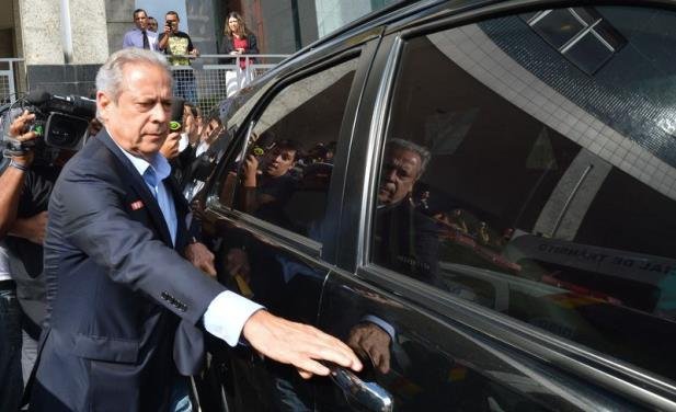 Ex-ministro est&aacute; preso h&aacute; um m&ecirc;s em Curitiba