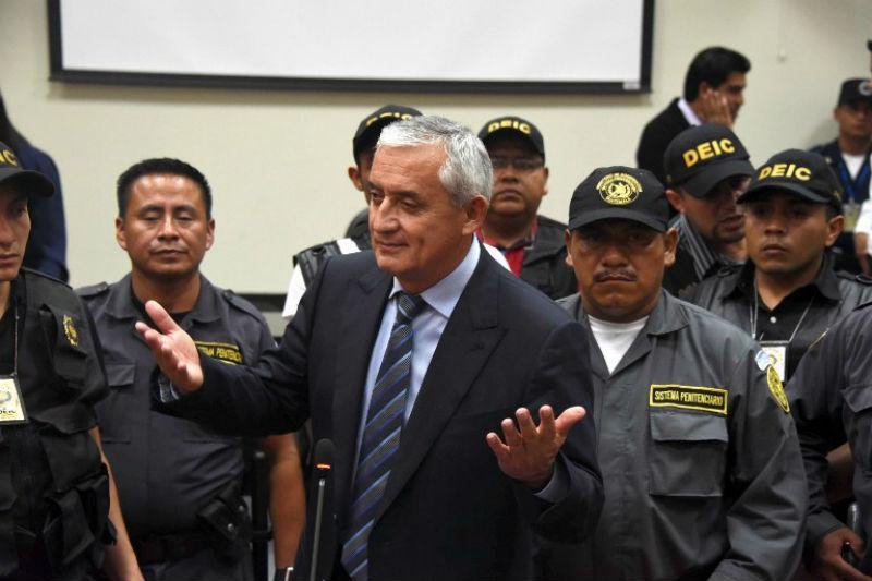 Otto P&eacute;rez dever&aacute; ficar em pris&atilde;o provis&oacute;ria na capital guatemalteca