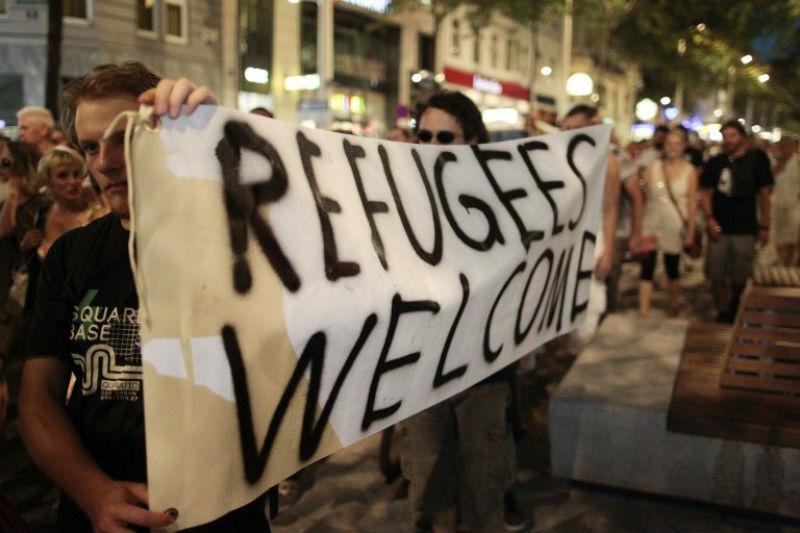 &Aacute;ustr&iacute;acos desejavam "boas-vindas" aos refugiados que vinham da Hungria 