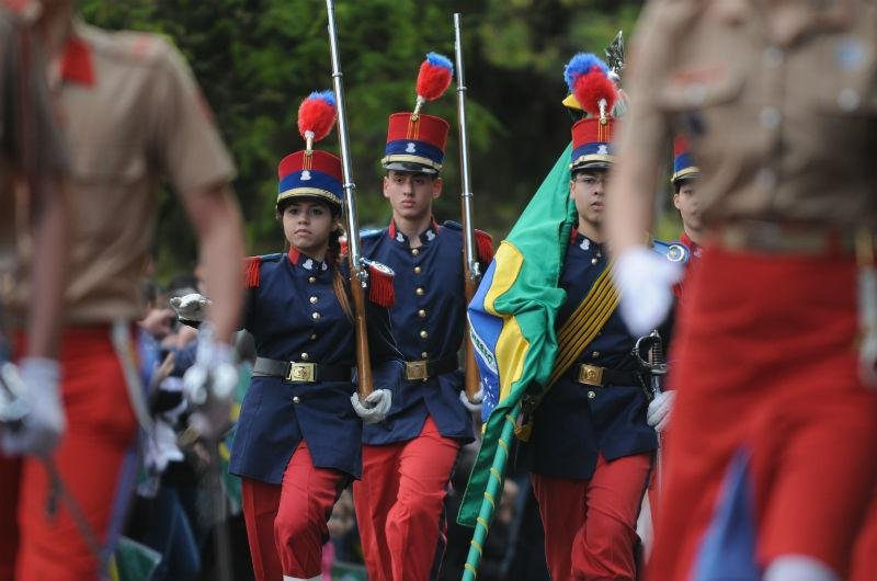 Desfile da Mocidade re&uacute;ne centenas de jovens neste s&aacute;bado em Porto Alegre 