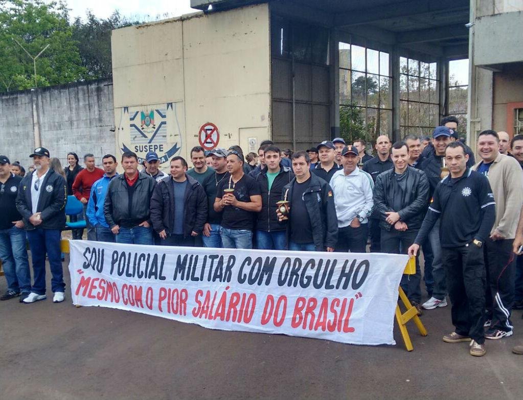 Agentes penitenci&aacute;rios, da Pol&iacute;cia Civil e do Instituto Geral de Per&iacute;cias seguem parados