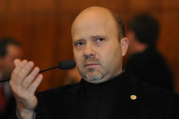 Corregedor do Parlamento, Marlon Santos, n&atilde;o viu irregularidade no caso