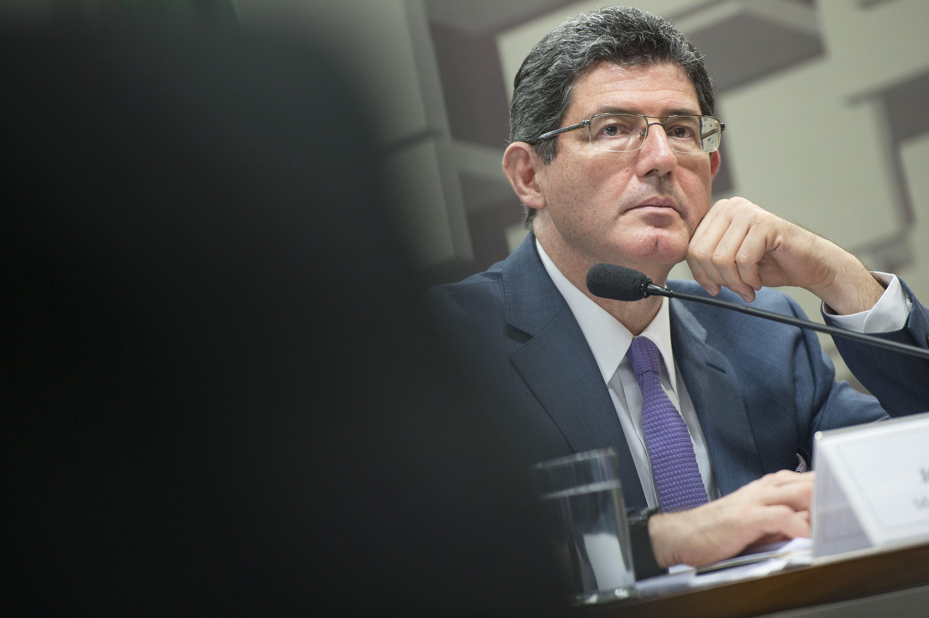 Brasil teve seu grau de investimento reduzido