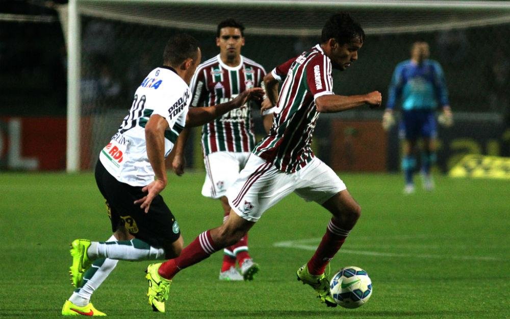 Em resultado que foi ruim para ambas as equipes, principalmente para o time paranaense