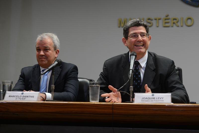 Ministro da Fazenda, Joaquim Levy, comentou a perda do grau de investimento do Brasil