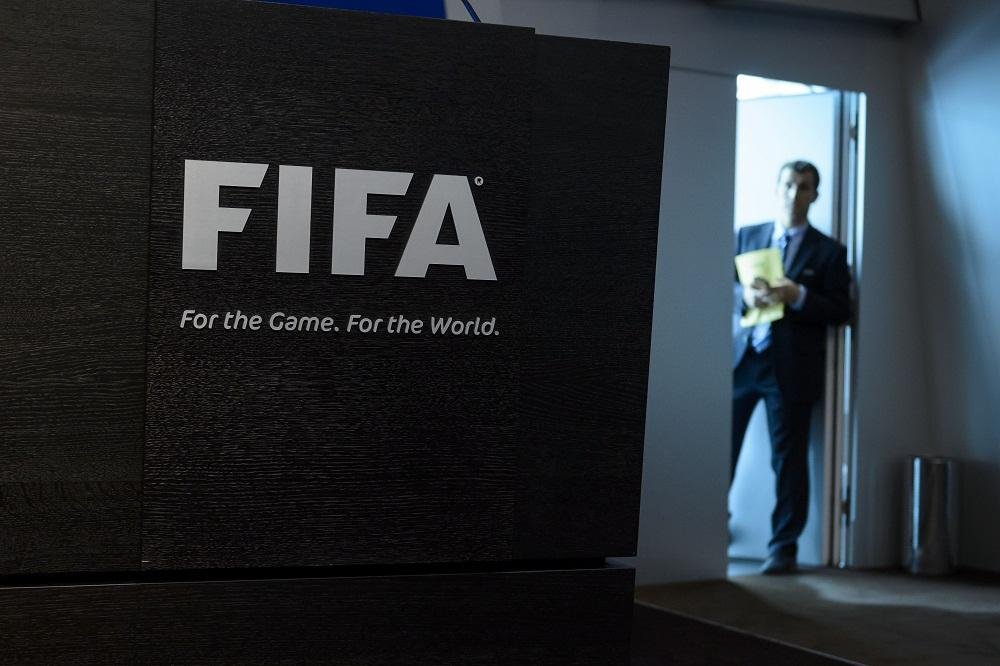 Plano de reformas da Fifa prev&ecirc; limite de 3 mandatos