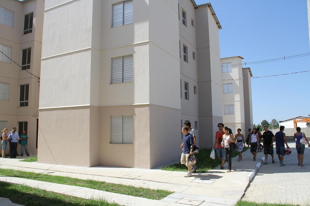 Proposta &eacute; de contratar 3 milh&otilde;es de unidades habitacionais at&eacute; 2018