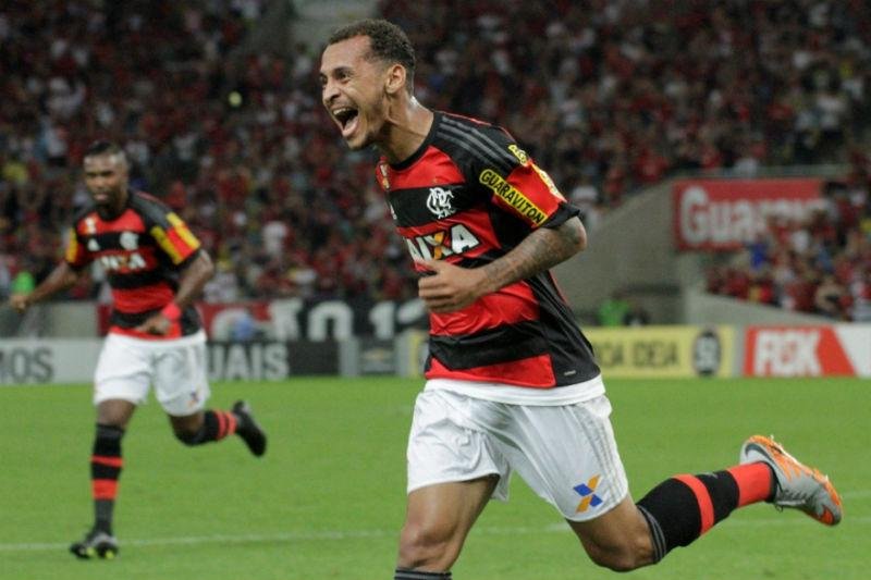 Alan Patrick abriu o placar aos 45 do primeiro tempo