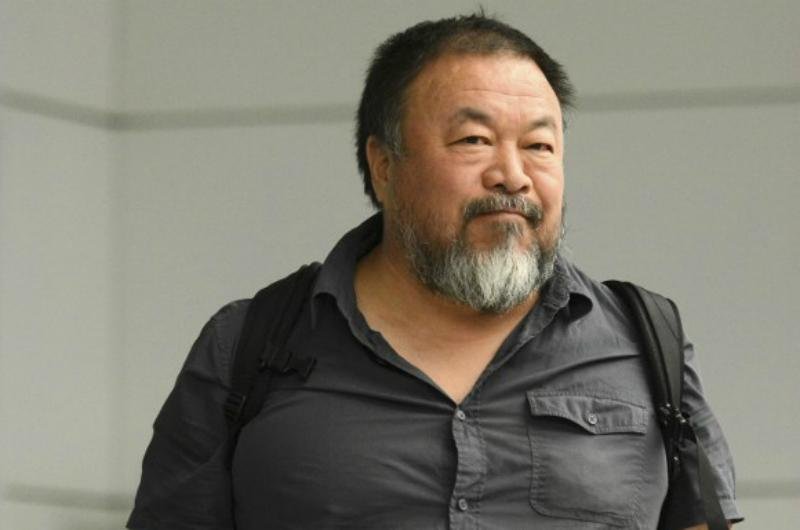 Artista chin&ecirc;s Ai Weiwei pede ajuda para refugiados