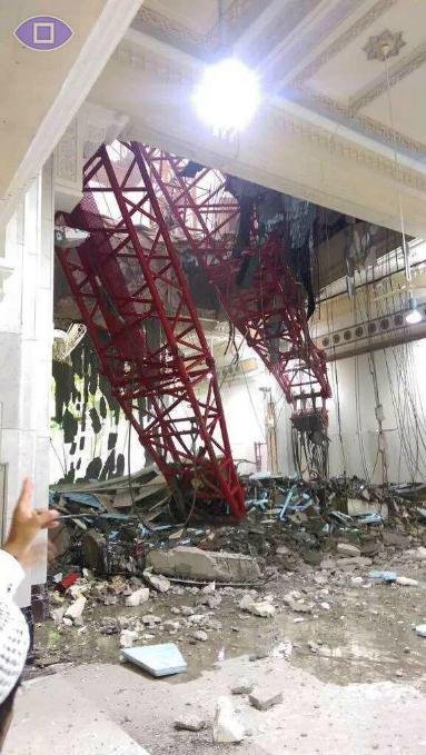 Queda de guindaste deixa ao menos 62 mortos em Meca