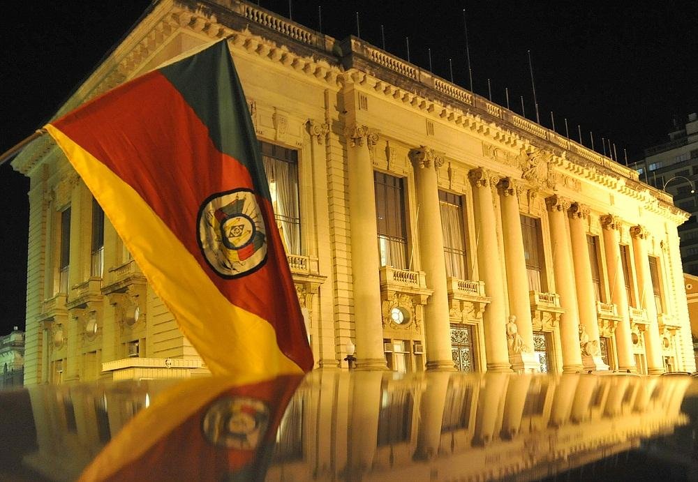 Com a medida, 61% dos servidores ter&atilde;o seus sal&aacute;rios pagos de maneira integral