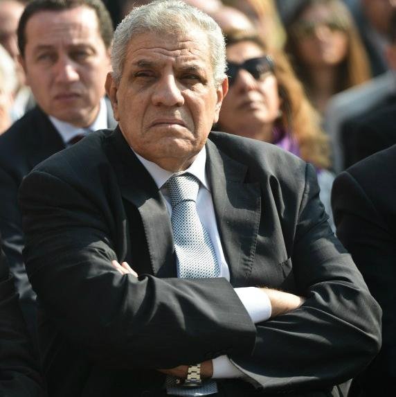 Primeiro-ministro eg&iacute;pcio pede demiss&atilde;o 