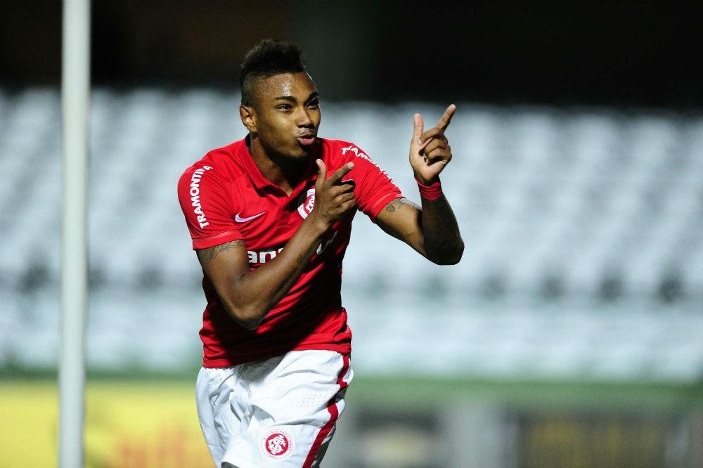 Vitinho voltou a marcar fora de casa e garantiu a segunda vit&oacute;ria como visitante no Brasileiro