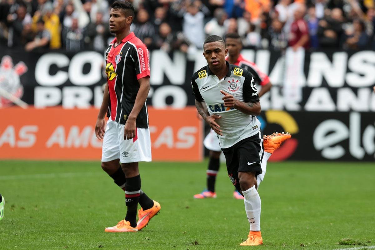Tim&atilde;o manter&aacute; vantagem de seis pontos mesmo com vit&oacute;ria do Gr&ecirc;mio