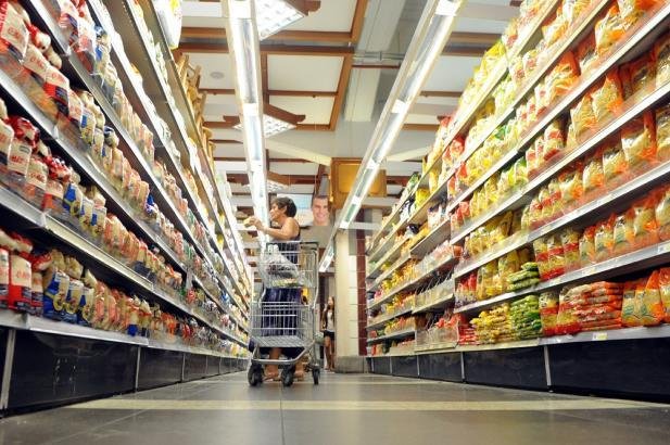 Parcelamento gera efeito negativo em supermercados e no com&eacute;rcio