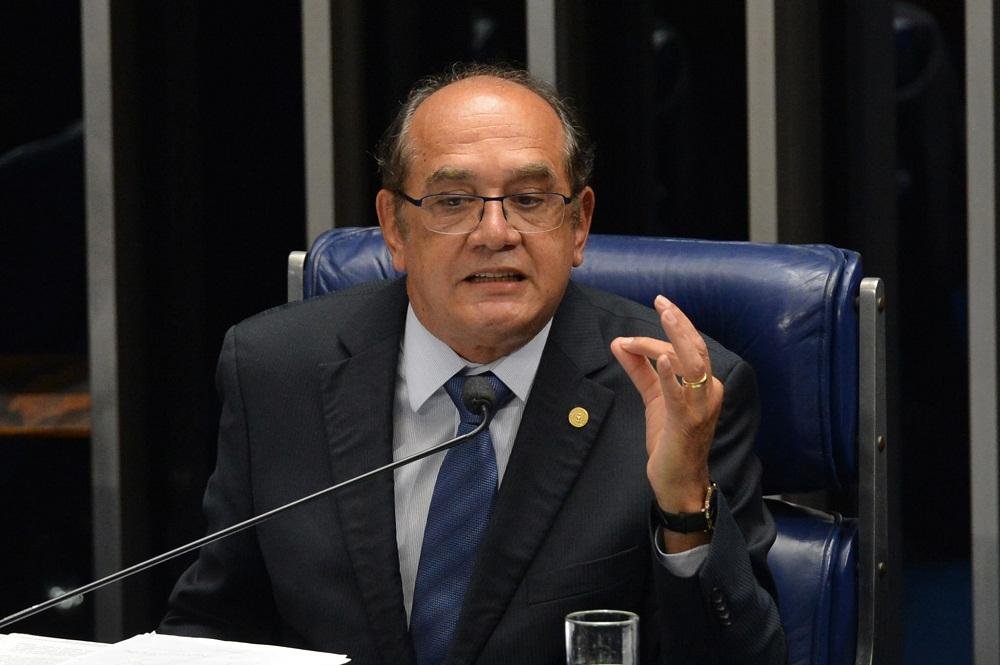 Mendes participou do semin&aacute;rio Sa&iacute;das para a Crise