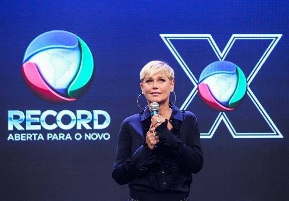 Xuxa ainda est&aacute; abalada com a morte do irm&atilde;o