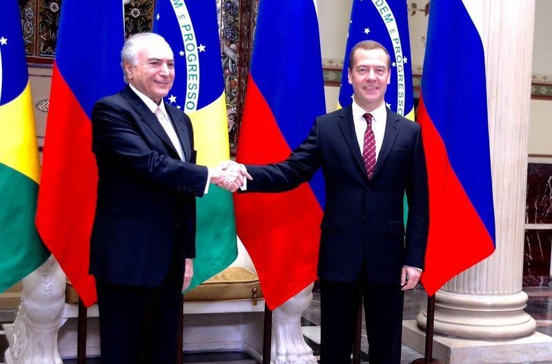 Temer se encontra com Medvedev e pede mais colabora&ccedil;&atilde;o econ&ocirc;mica com a R&uacute;ssia 