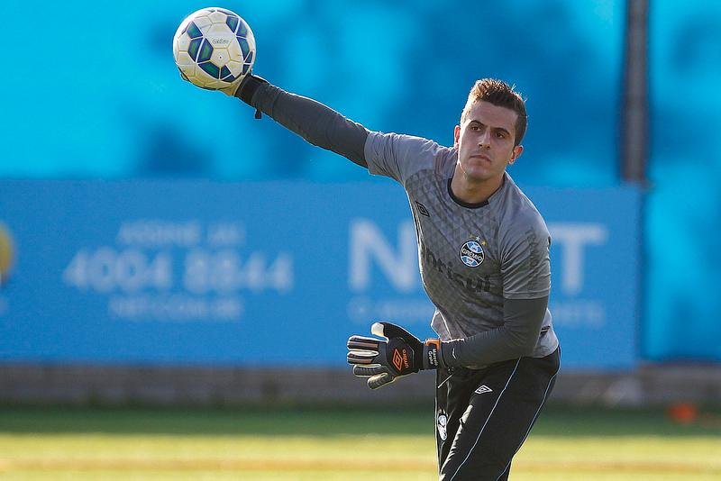 Marcelo Grohe dever&aacute; desfalcar Gr&ecirc;mio contra Palmeiras