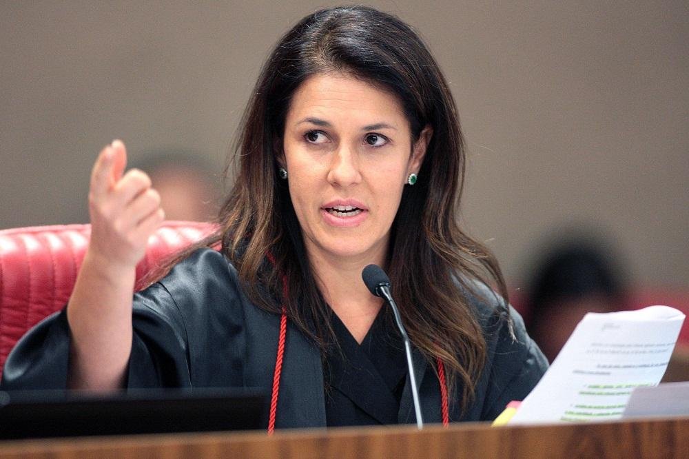 Ministra Luciana L&oacute;ssio do TSE libera para julgamento a&ccedil;&atilde;o que pede cassa&ccedil;&atilde;o de Dilma