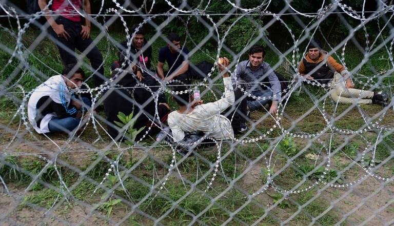 Hungria come&ccedil;a a instalar alambrado na fronteira com Cro&aacute;cia