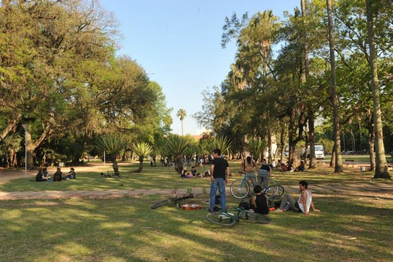 Reden&ccedil;&atilde;o completa neste s&aacute;bado 80 anos