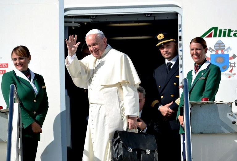 Papa viaja a Cuba para estimular abertura do regime castrista