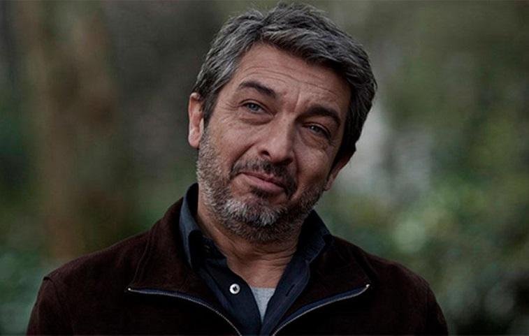 Na trama, Dar&iacute;n vive Juli&aacute;n, que est&aacute; no est&aacute;gio terminal de uma doen&ccedil;a