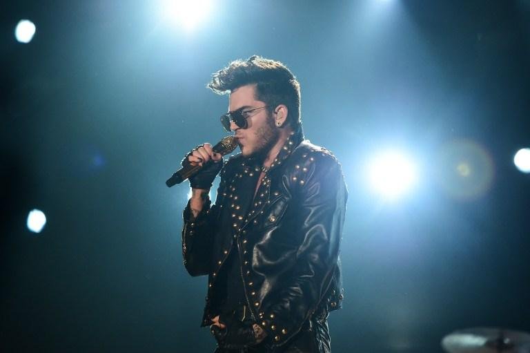 Adam Lambert sai do Brasil fascinado por Ney Matogrosso 