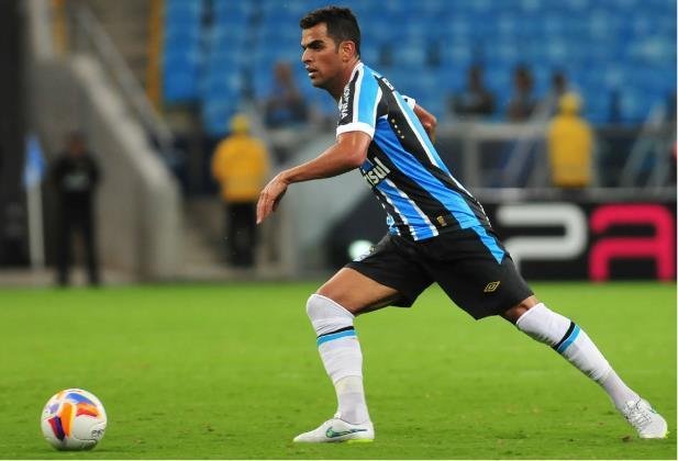 Romildo Bolzan salientou que dever&aacute; propor alternativas ao clube paulista para a perman&ecirc;ncia de Maicon