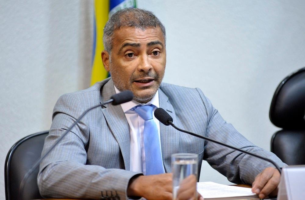 Rom&aacute;rio foi avisado que &eacute; preciso ser espec&iacute;fico no seu pedido