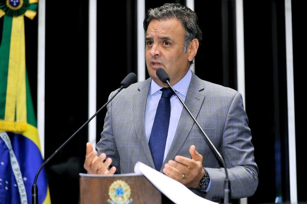 Para o senador, a proposta vai na dire&ccedil;&atilde;o oposta que o Brasil precisa que &eacute; recuperar a economia
