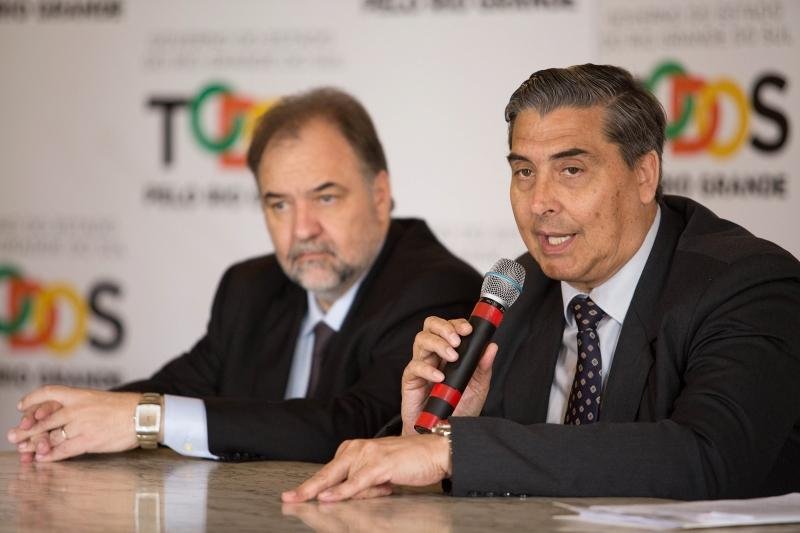 Banrisul pode financiar o 13&ordm; dos servidores, cogita Feltes