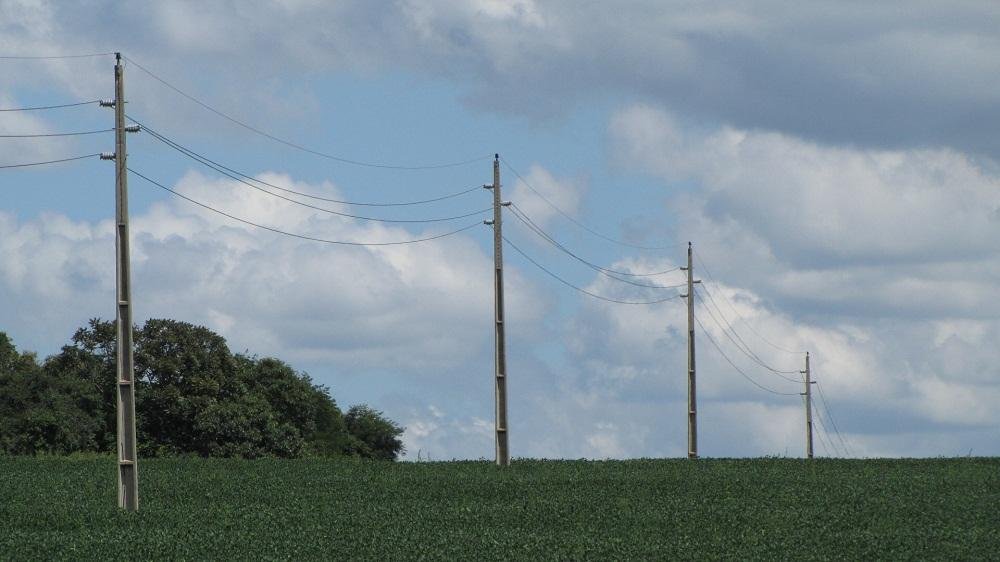 Minist&eacute;rio cogita queda de at&eacute; 2% no consumo de energia no Brasil em 2015